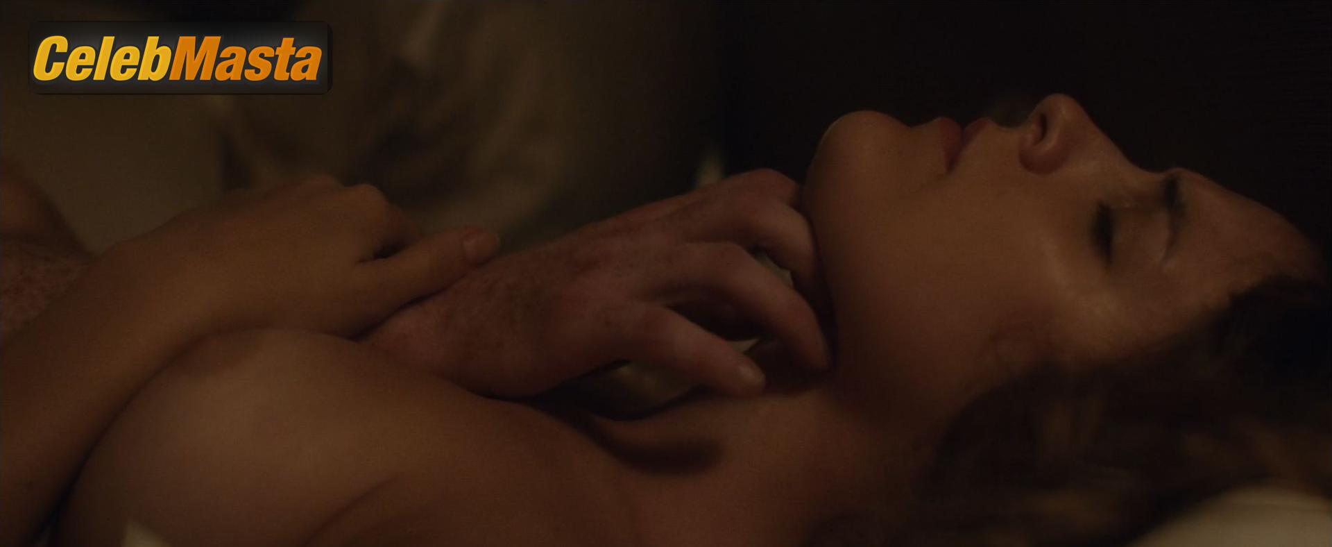 Riley Keough Photo Gallery from Welcome The Stranger photo 3