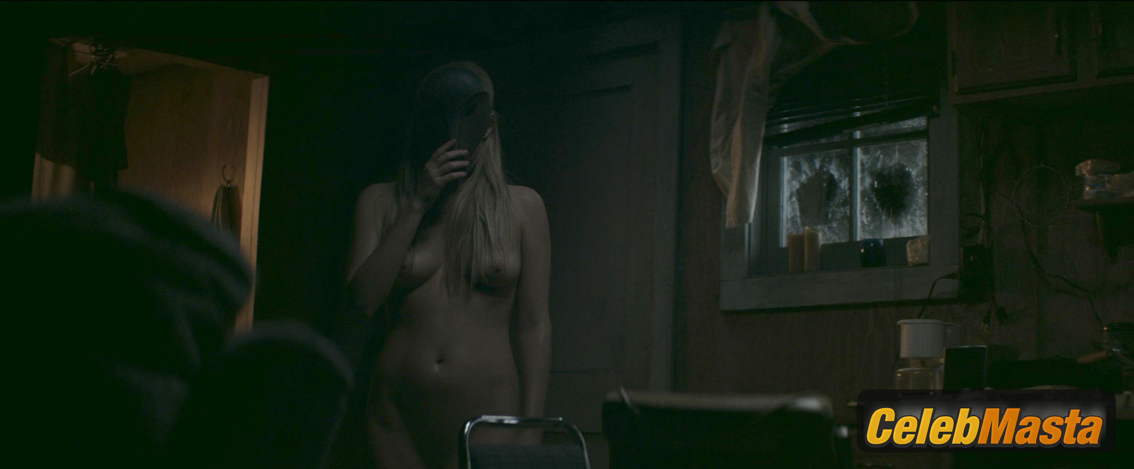 Photo Gallery: Riley Keough in Hold The Dark photo 2
