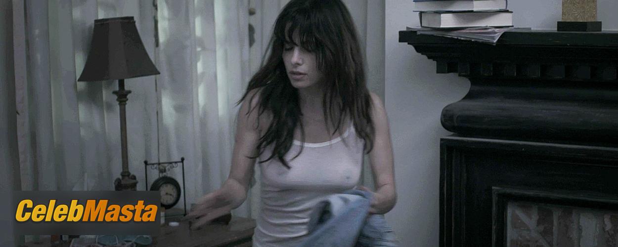 Photo Gallery: Sarah Shahi in Static photo 3