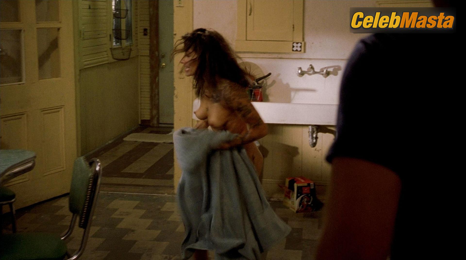 Sarah Shahi Photos from Bullet To The Head photo 1