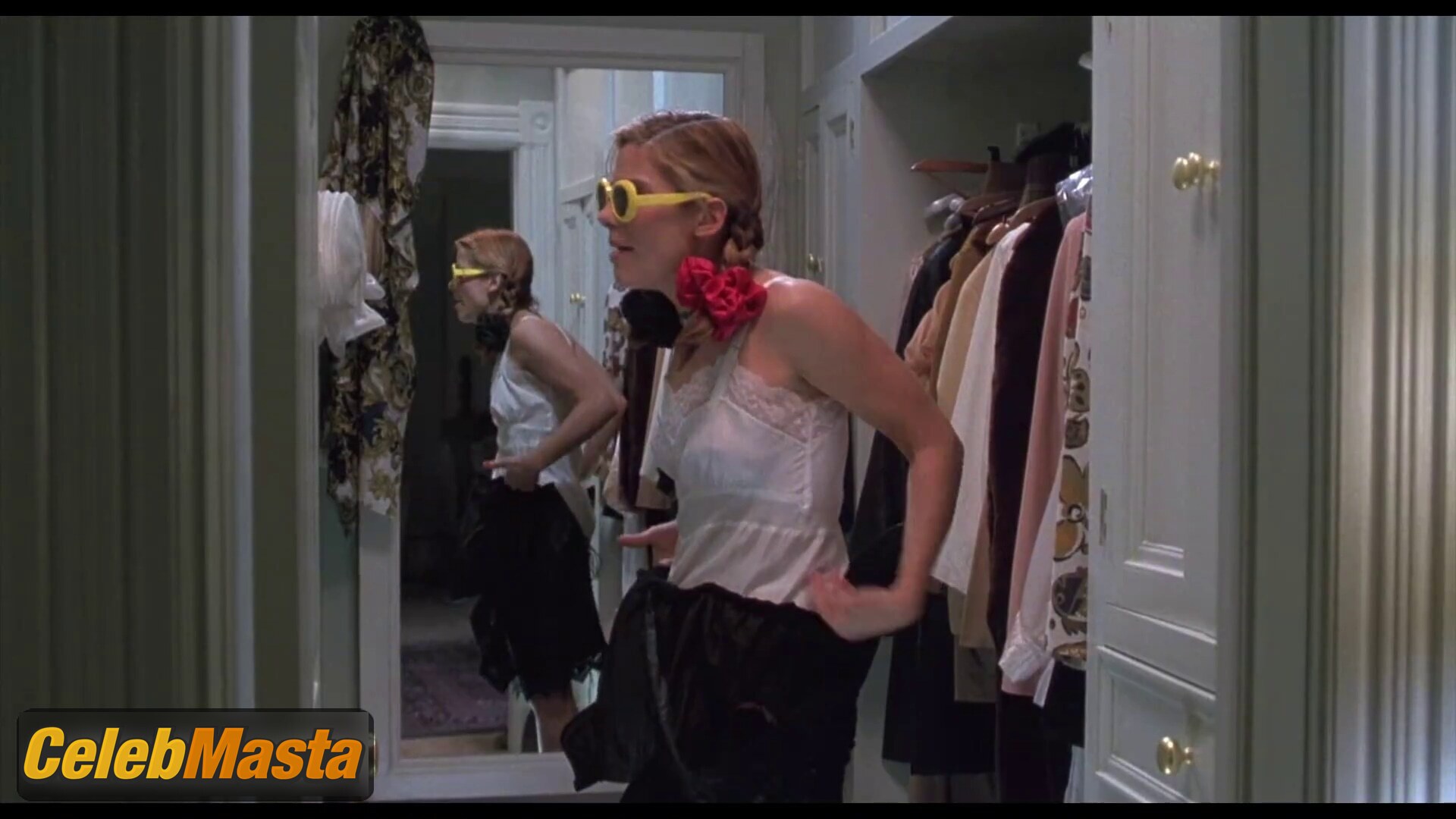Sandra Bullock Scene Photos Gallery from Two If By Sea photo 1