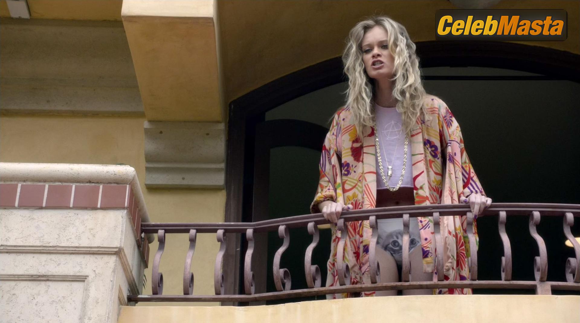 Photo Gallery: Sara Paxton in Murder In The First photo 1