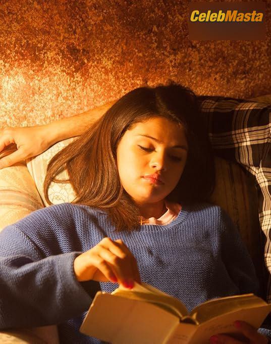 Selena Gomez Scene Photos Gallery from Spring Breakers photo 3