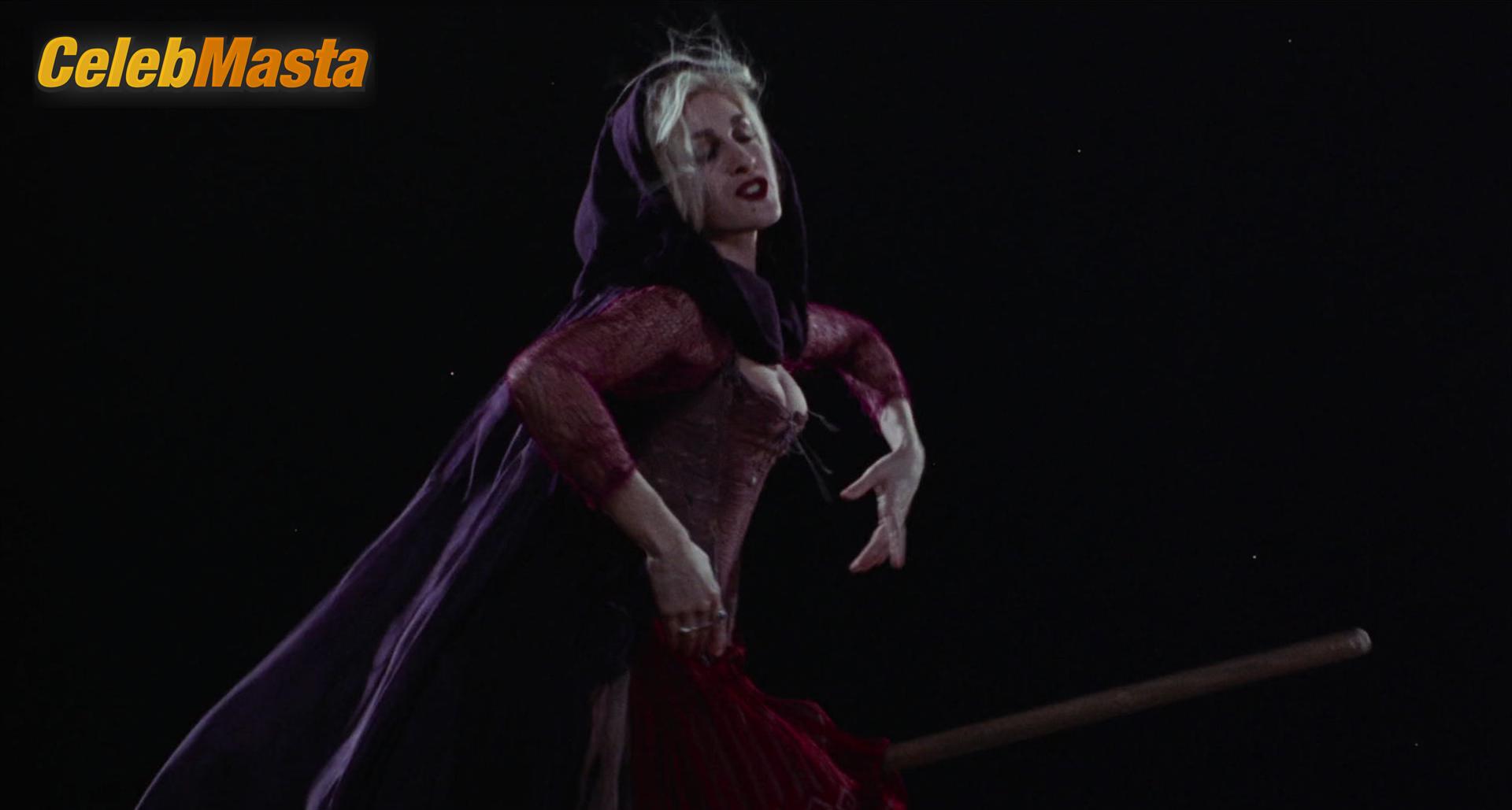 Sarah Jessica Parker Scene Photos Gallery from Hocus Pocus photo 1