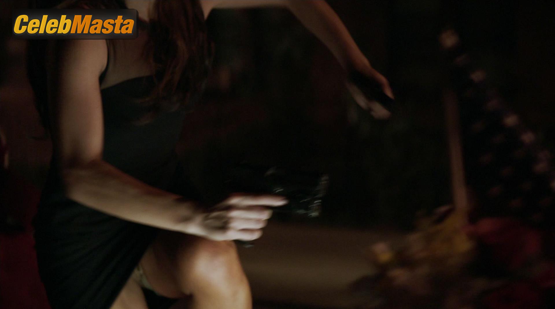 Sarah Shahi Photos from Person Of Interest photo 1