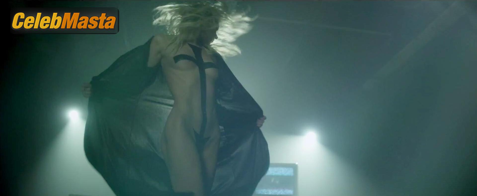 Taylor Momsen Scene Photos Gallery from Heaven Knows photo 1