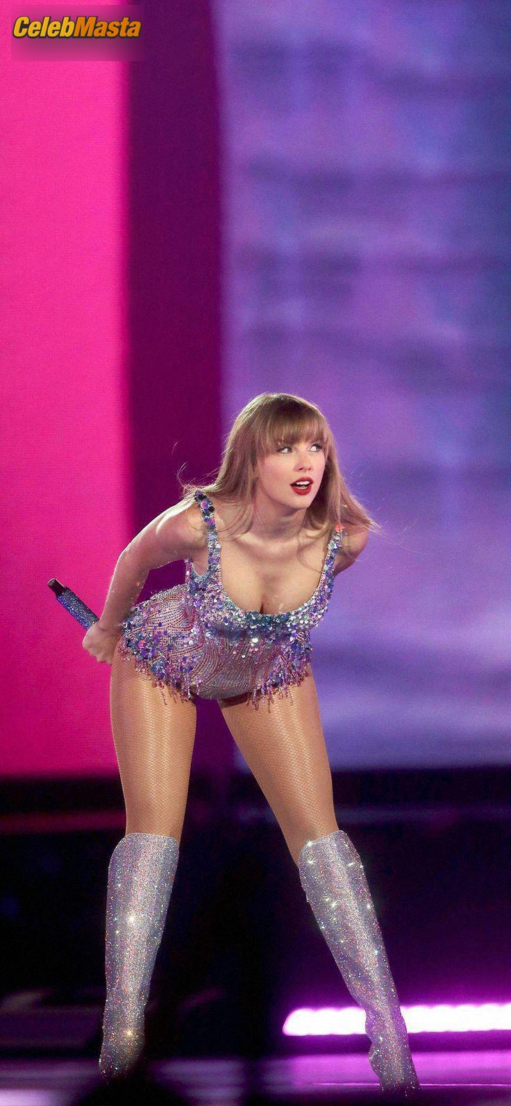 Taylor Swift Photo Set from Arte Concert photo 2