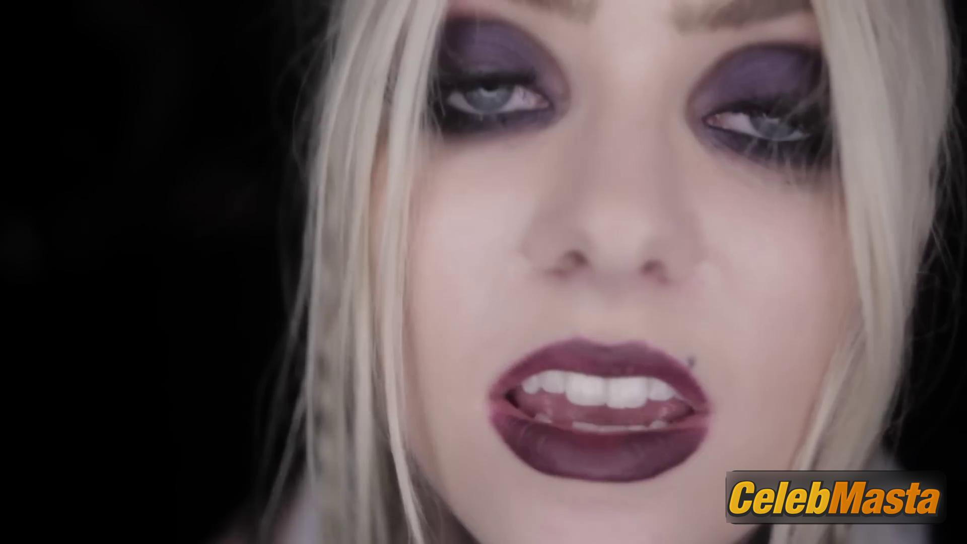 Taylor Momsen Photo Collection from The Pretty Reckless My Medicine photo 4