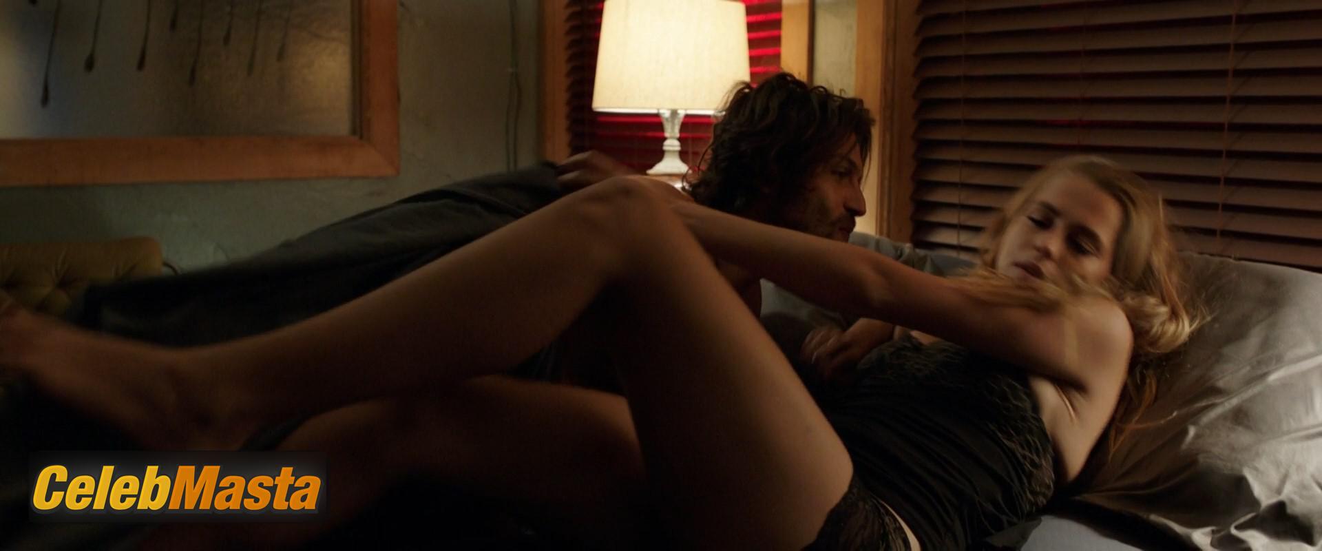 Teresa Palmer Scene Photos Gallery from Lights Out photo 3