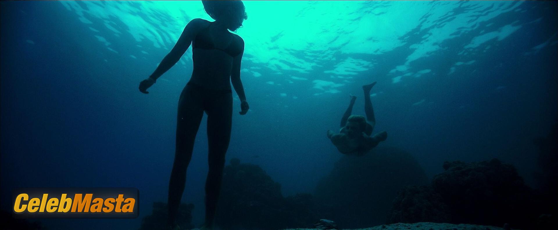Photo Gallery: Teresa Palmer in Point Break photo 1