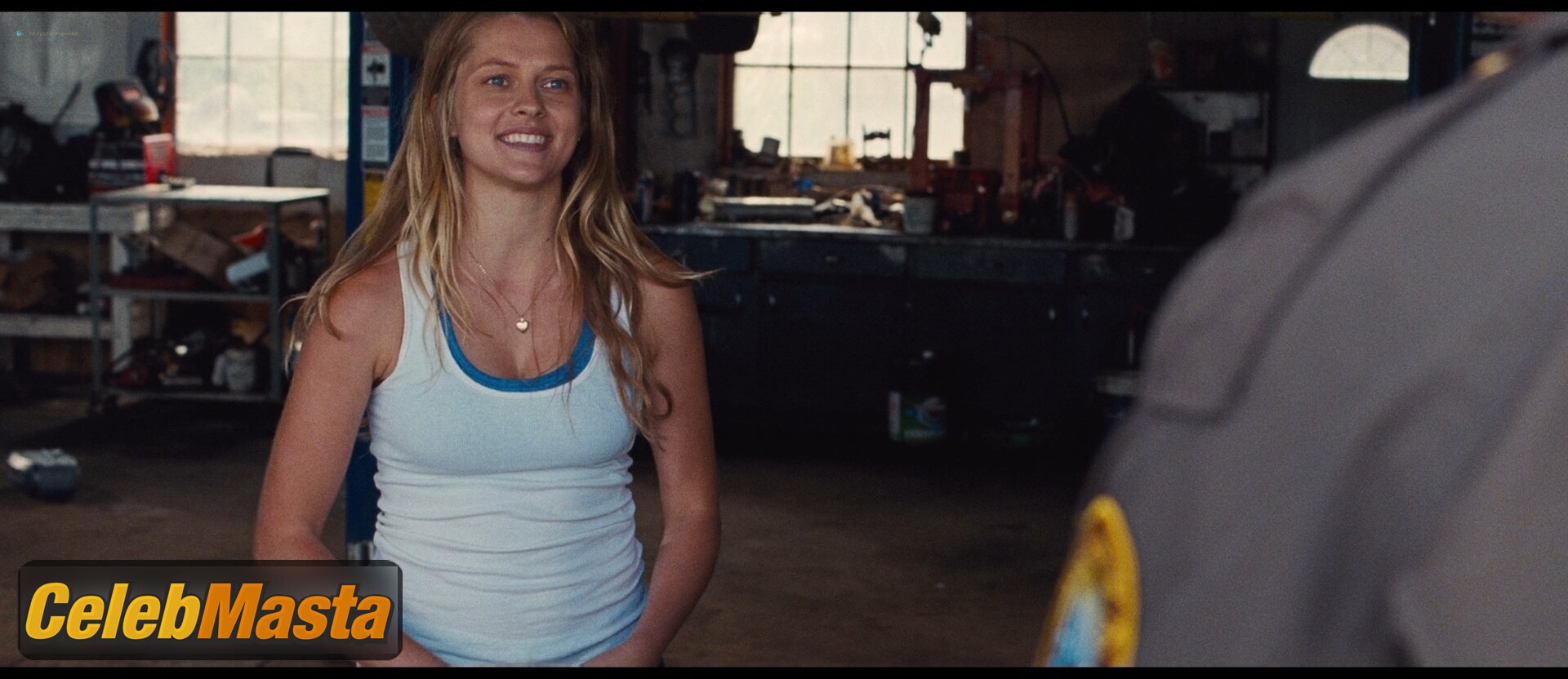 Teresa Palmer Photo Gallery from Cut Bank photo 4