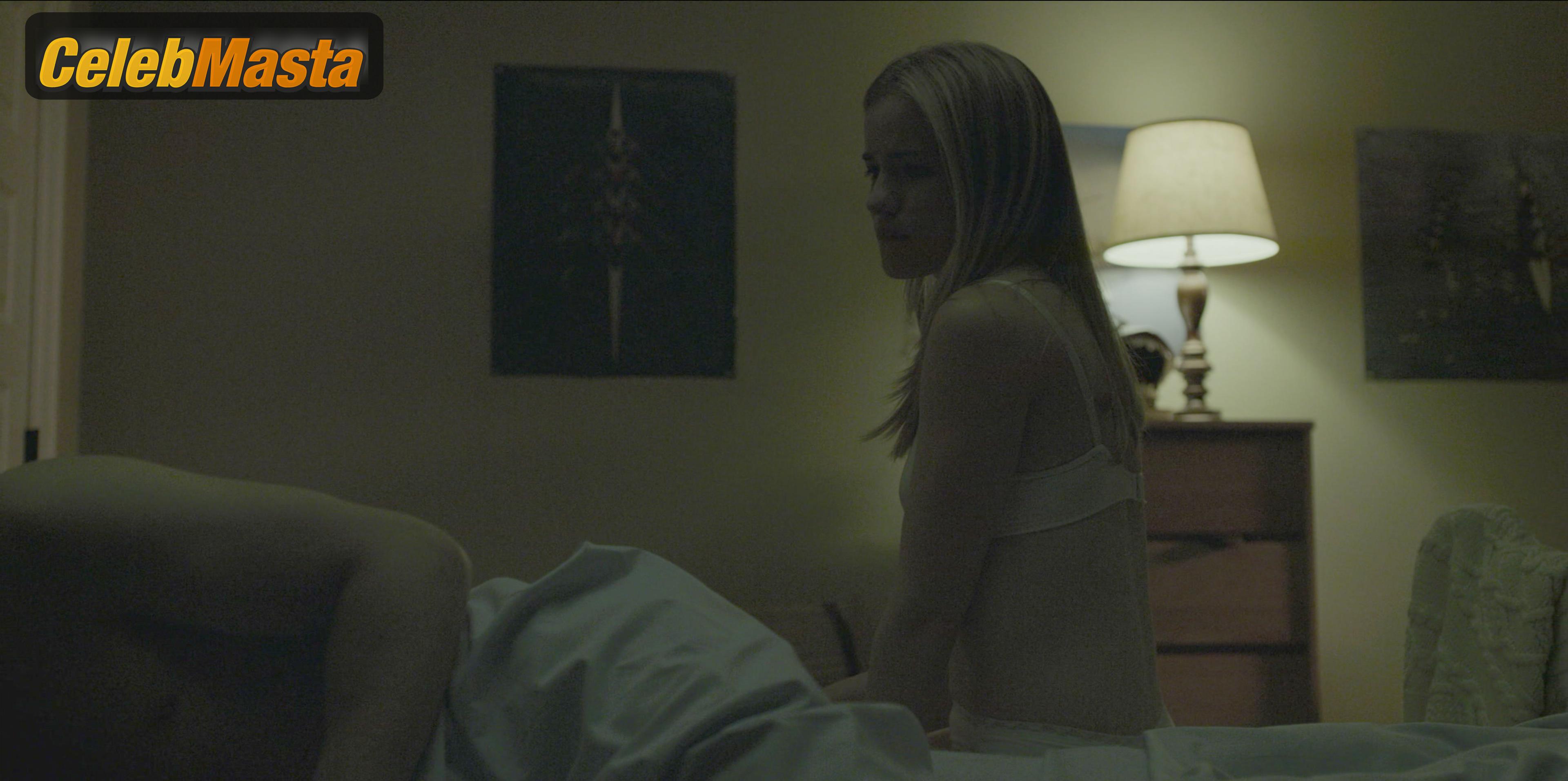Willa Fitzgerald Photo Set from House Of Cards photo 4