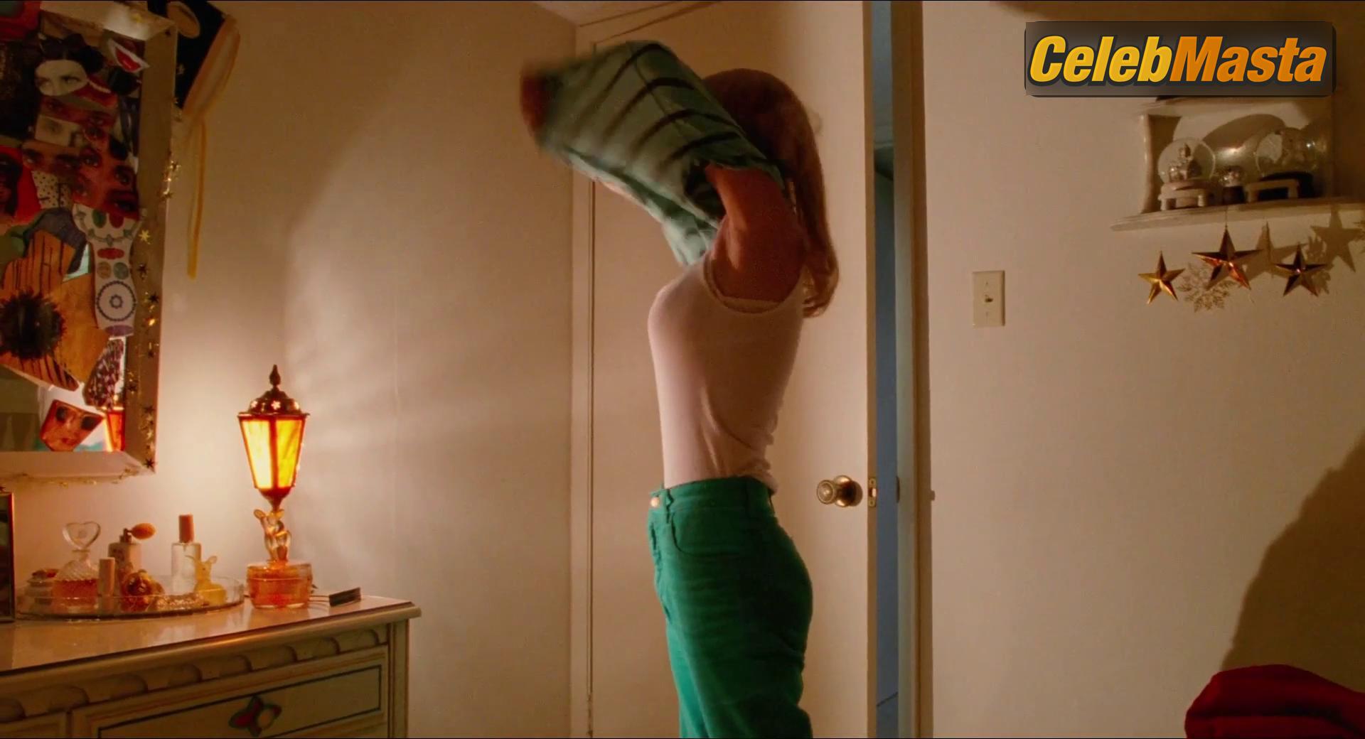 Winona Ryder Scene Photos Gallery from Edward Scissorhands photo 3