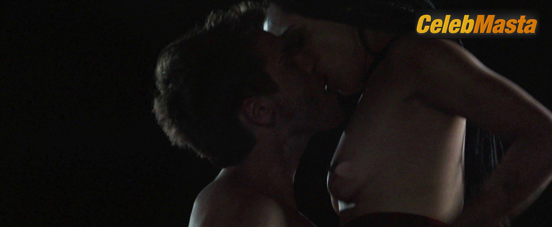Photo Gallery: Zoe Kravitz in Vincent N Roxxy photo 1