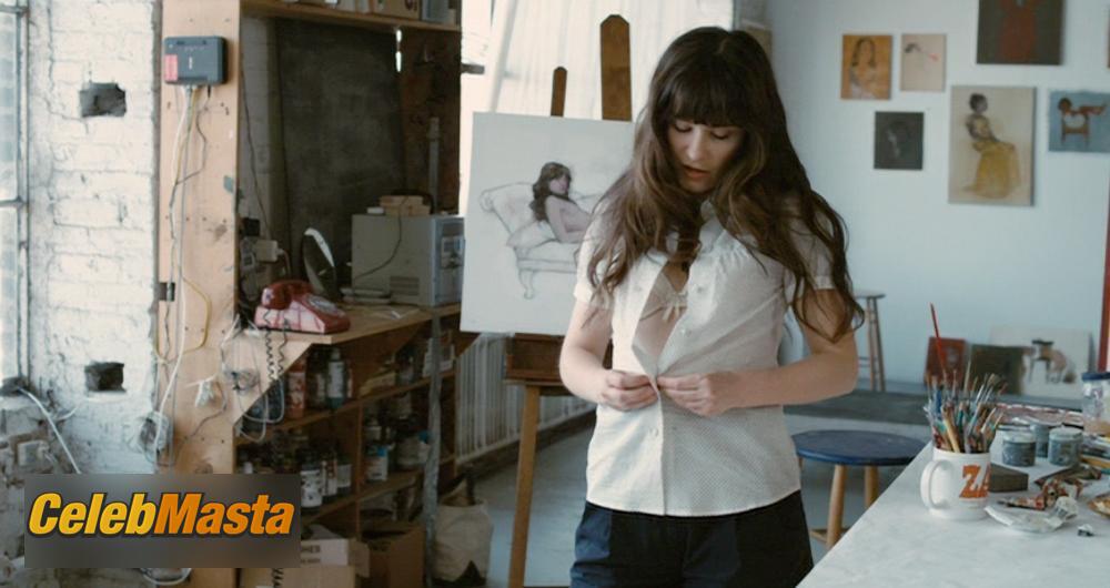 Photo Gallery: Zooey Deschanel in Our Idiot Brother photo 4