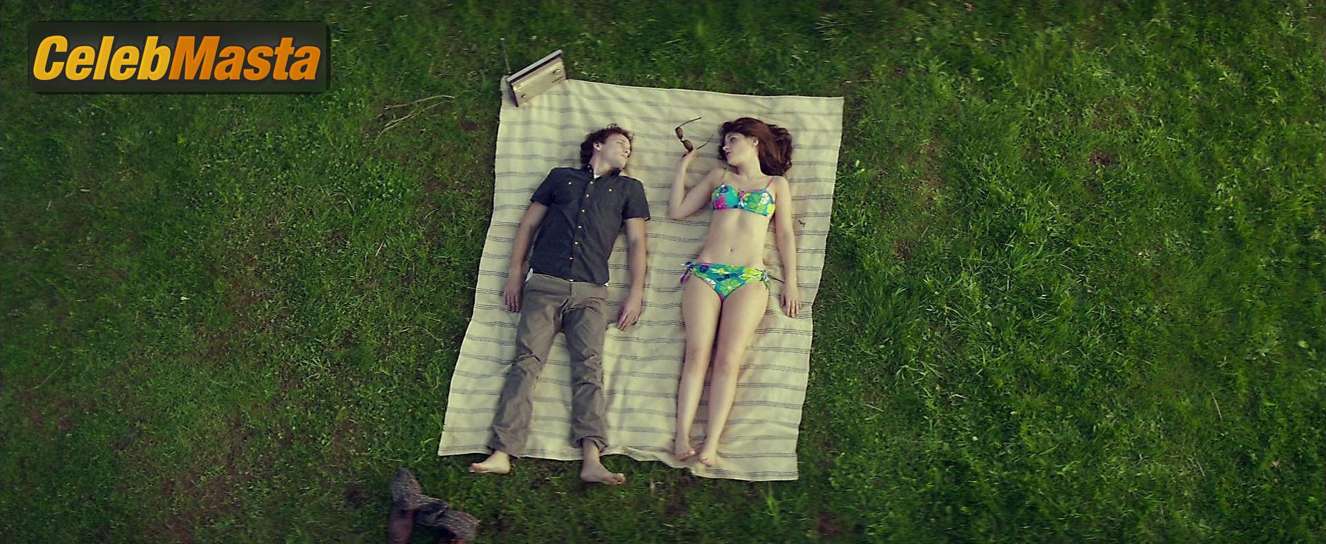 Zooey Deschanel Scene Photos Gallery from The Driftless Area photo 3
