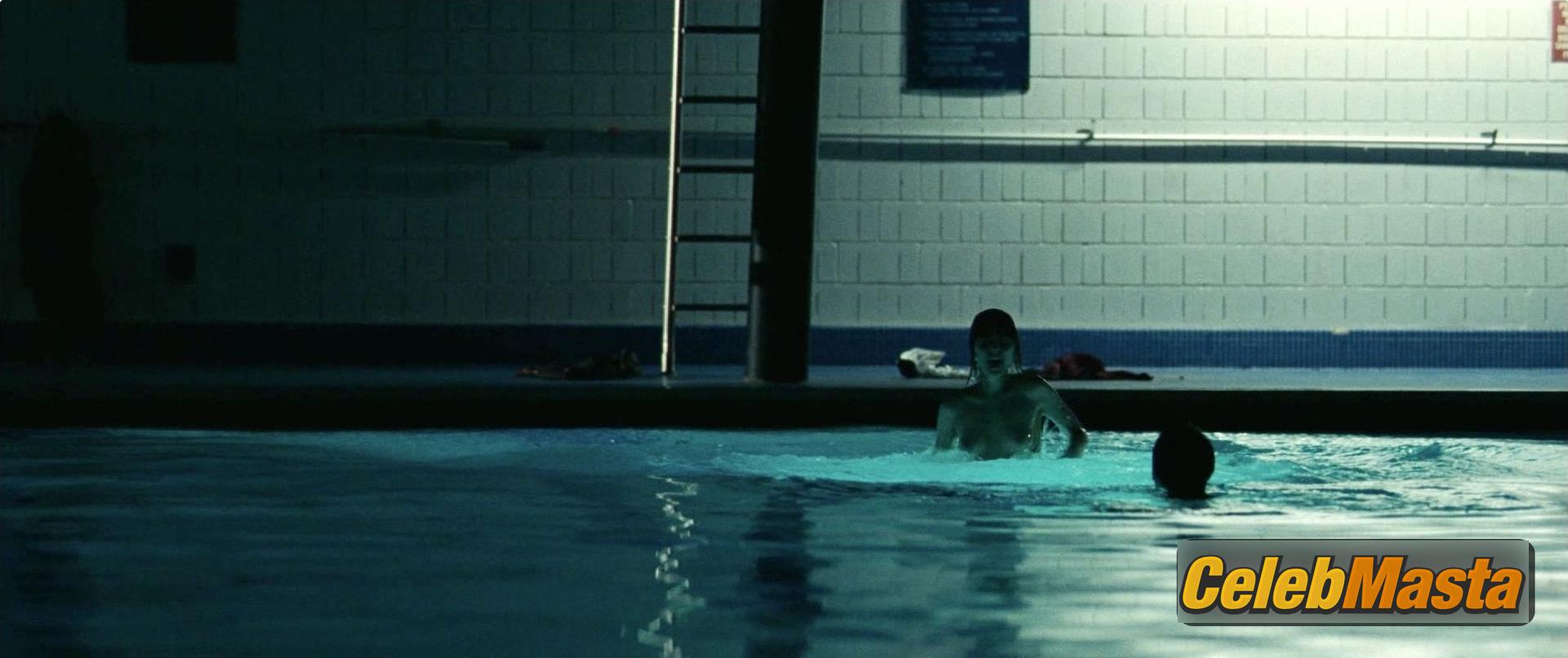 Zooey Deschanel Photo Set from Gigantic photo 4