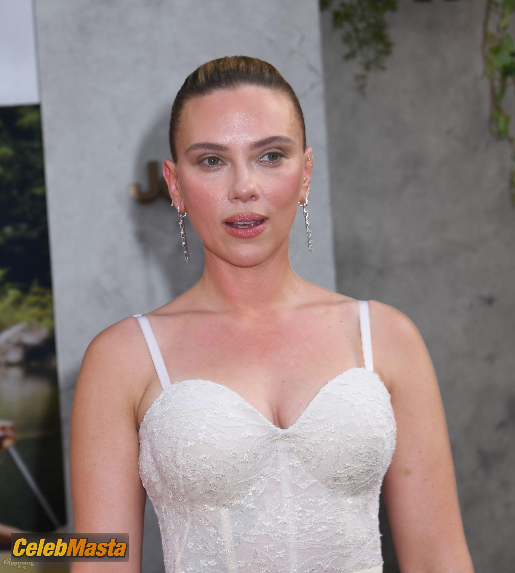 Scarlett Johansson Sexy Shines At The Jurassic World Rebirth Premiere In NY Photo Gallery photo 2
