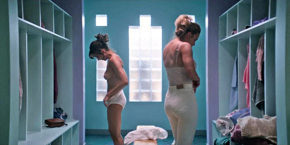 Alison Brie Alison Brie Nude Scene Photos Gallery - Photo 19 of 58