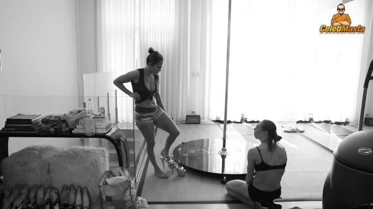 Jennifer Lopez Jennifer Lopez Naked Photo Gallery - Photo 68 of 140