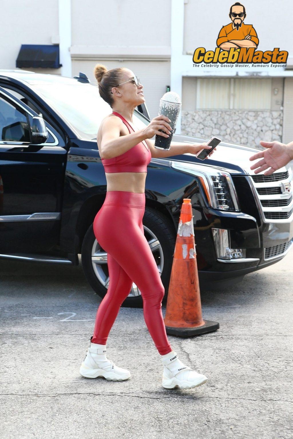 Jennifer Lopez Nude Photo Gallery: Jennifer Lopez - Photo 17 of 55