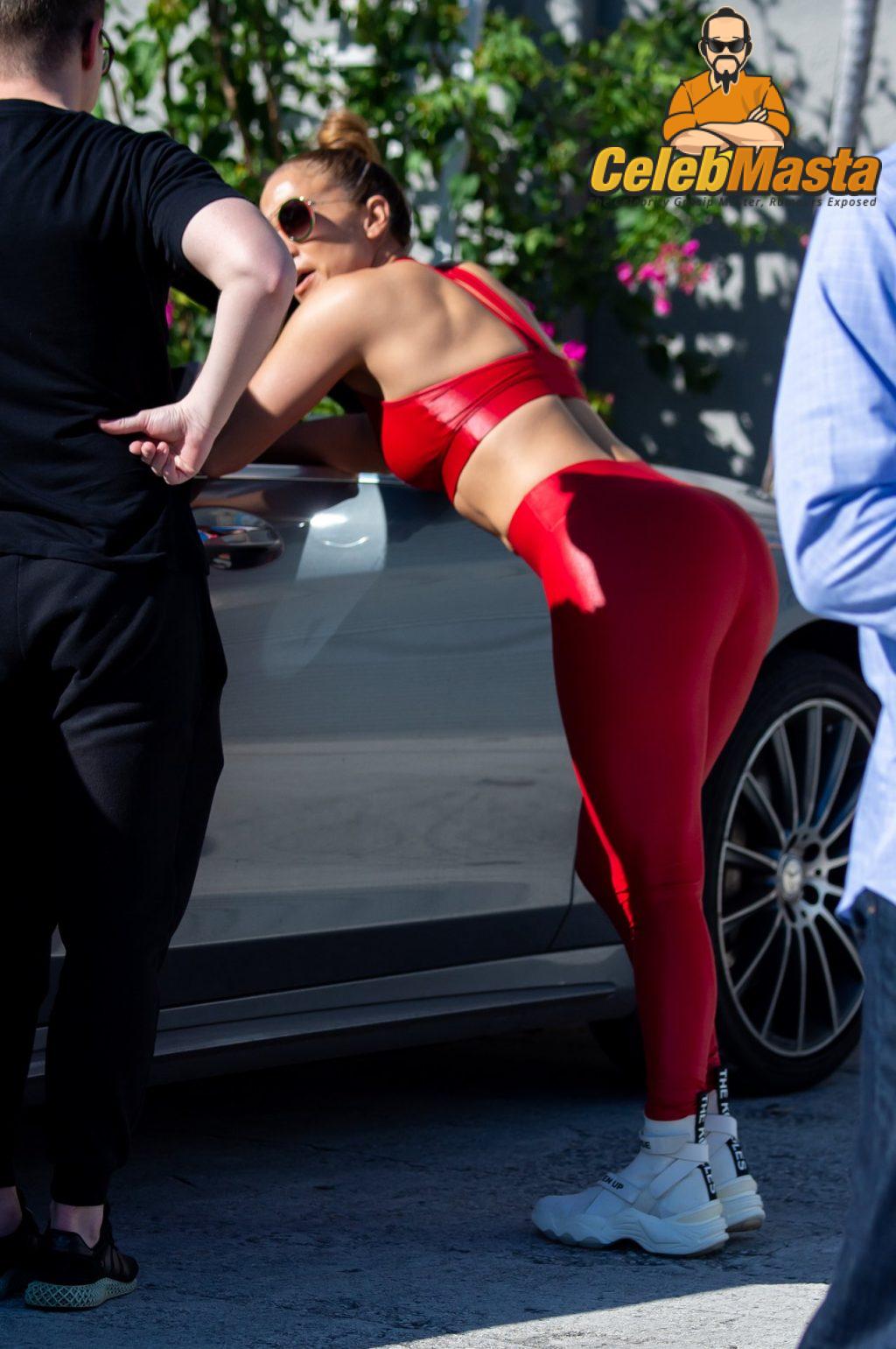 Jennifer Lopez Nude Photo Gallery: Jennifer Lopez - Photo 42 of 55