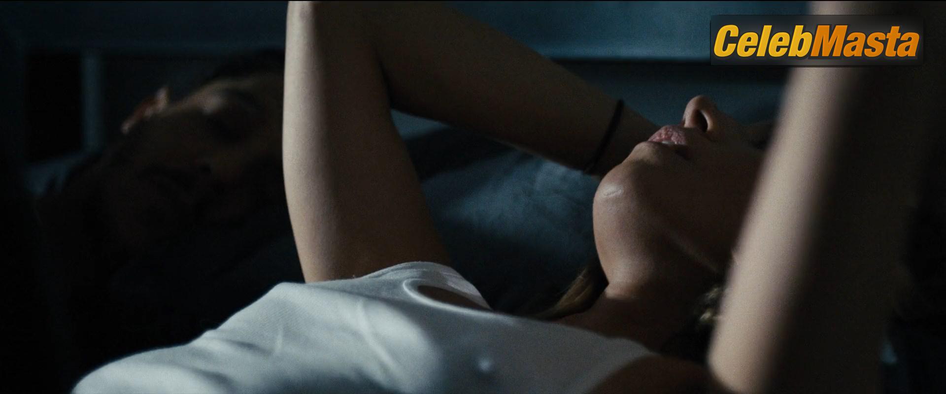 Aubrey Plaza Aubrey Plaza Nude Photos from Emily The Criminal - Photo 10 of 20