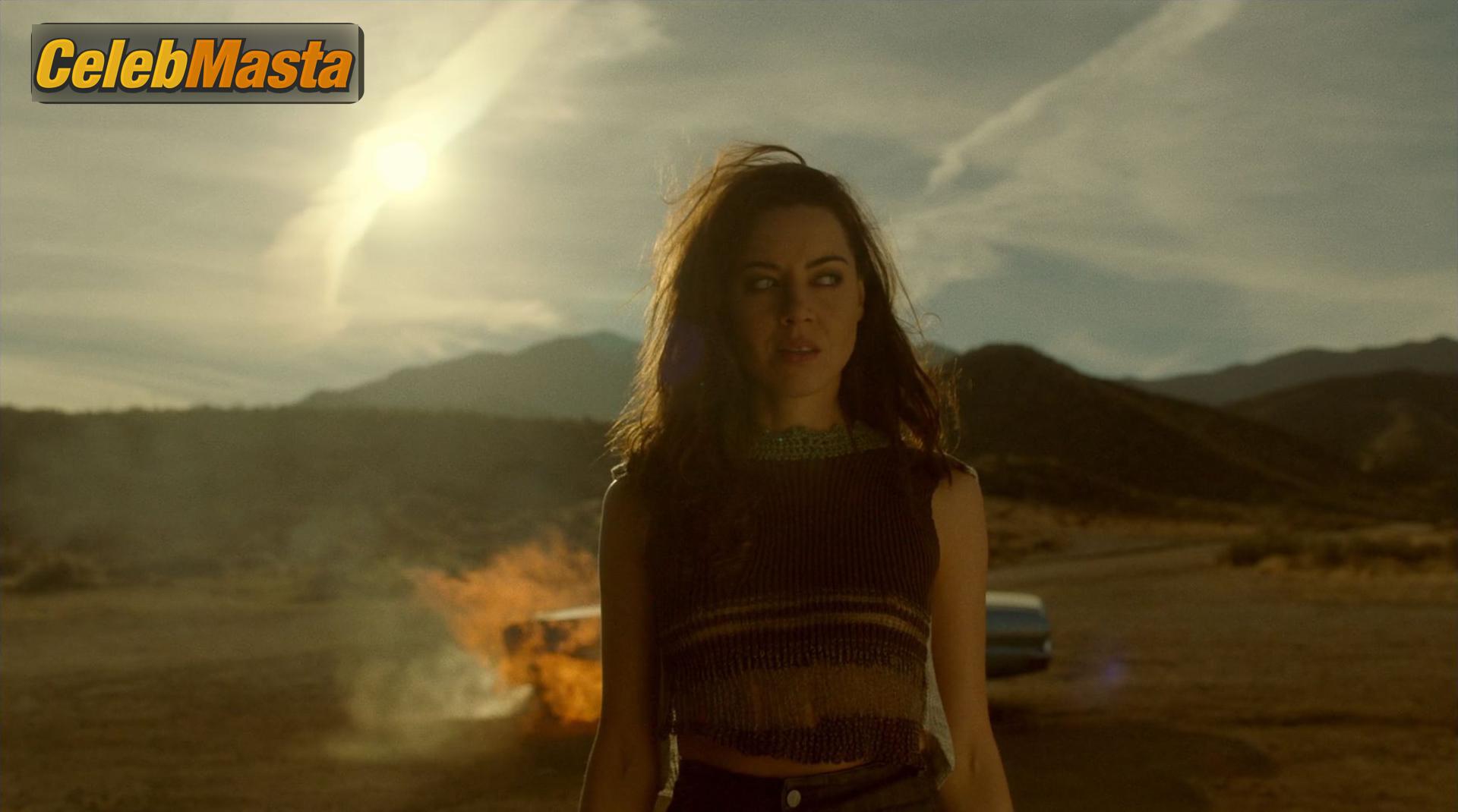 Aubrey Plaza Nude Photo Gallery: Aubrey Plaza in Legion - Photo 17 of 29