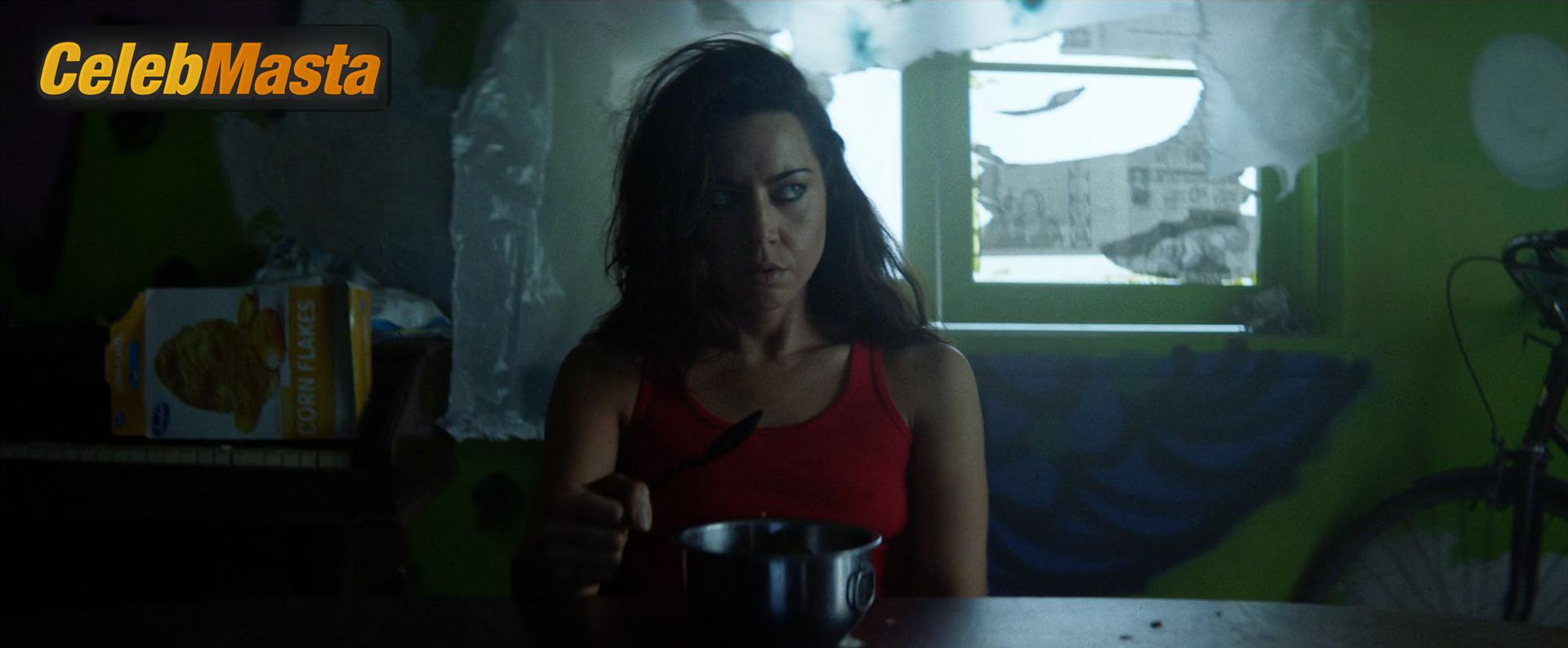 Aubrey Plaza Nude Photo Gallery: Aubrey Plaza in Legion - Photo 20 of 29