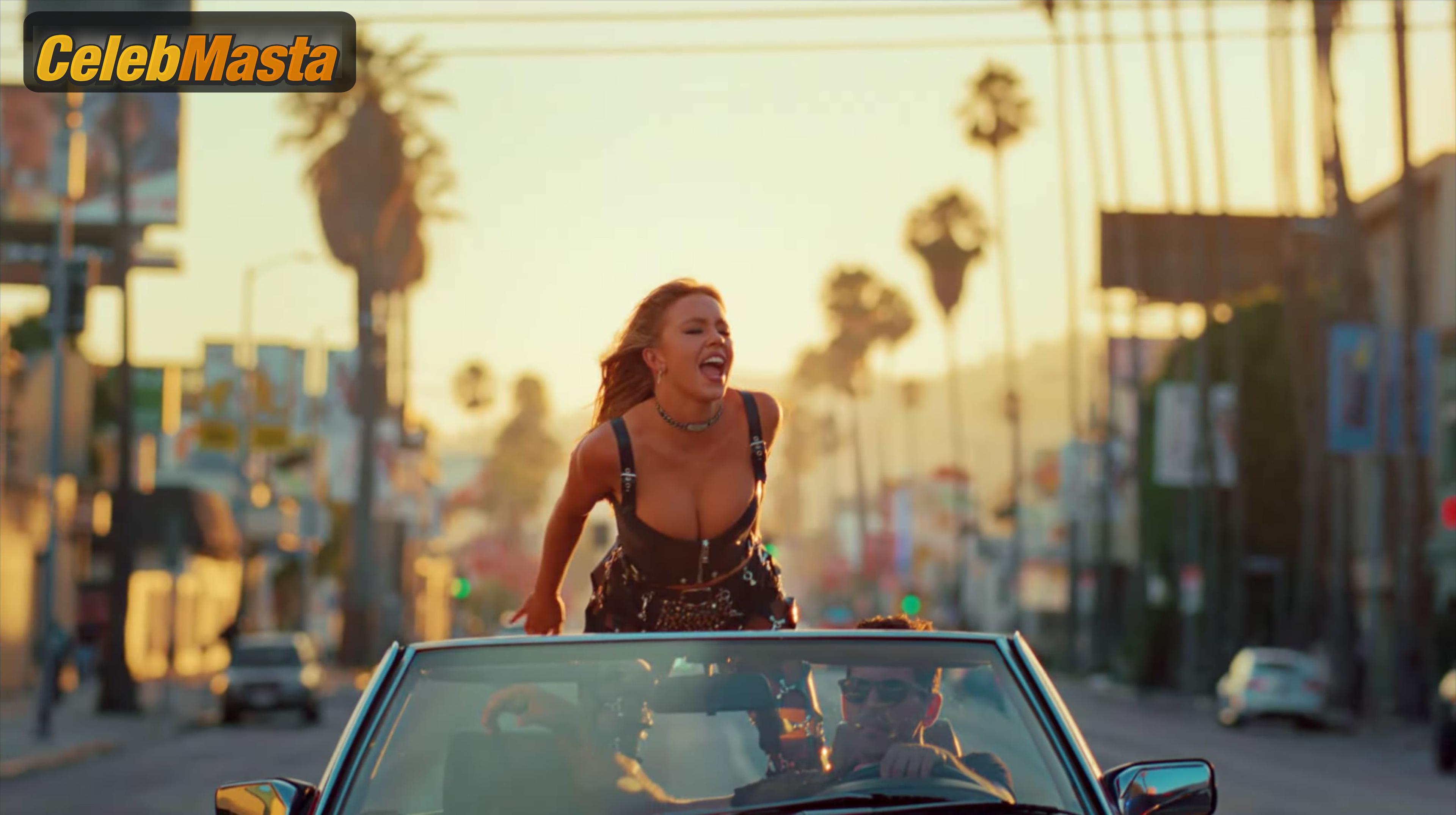 Sydney Sweeney Sydney Sweeney Nude Pics from the Set of Angry - Photo 6 of 12