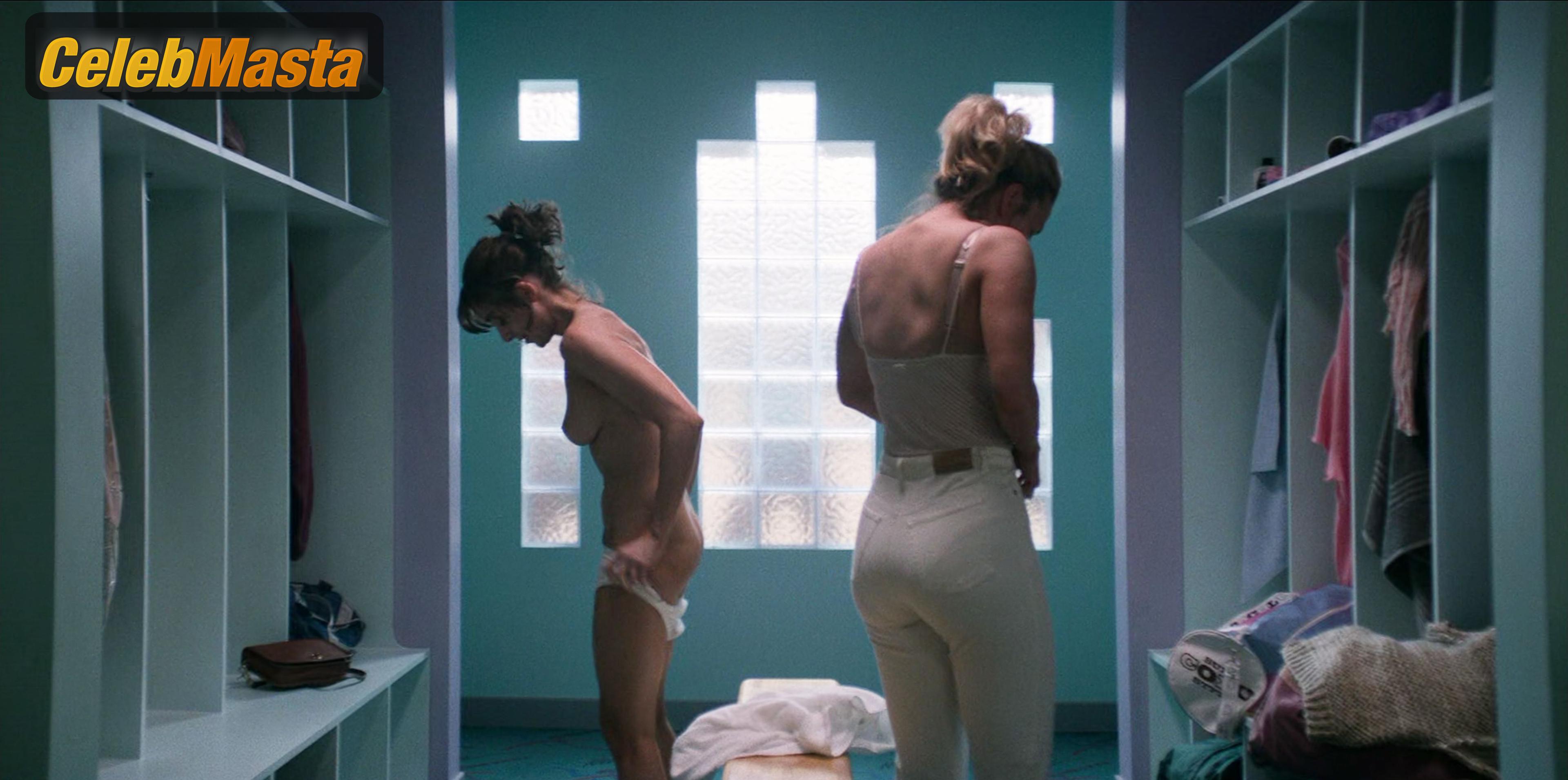Alison Brie Alison Brie Sexy Nude Gallery from Glow - Photo 16 of 46