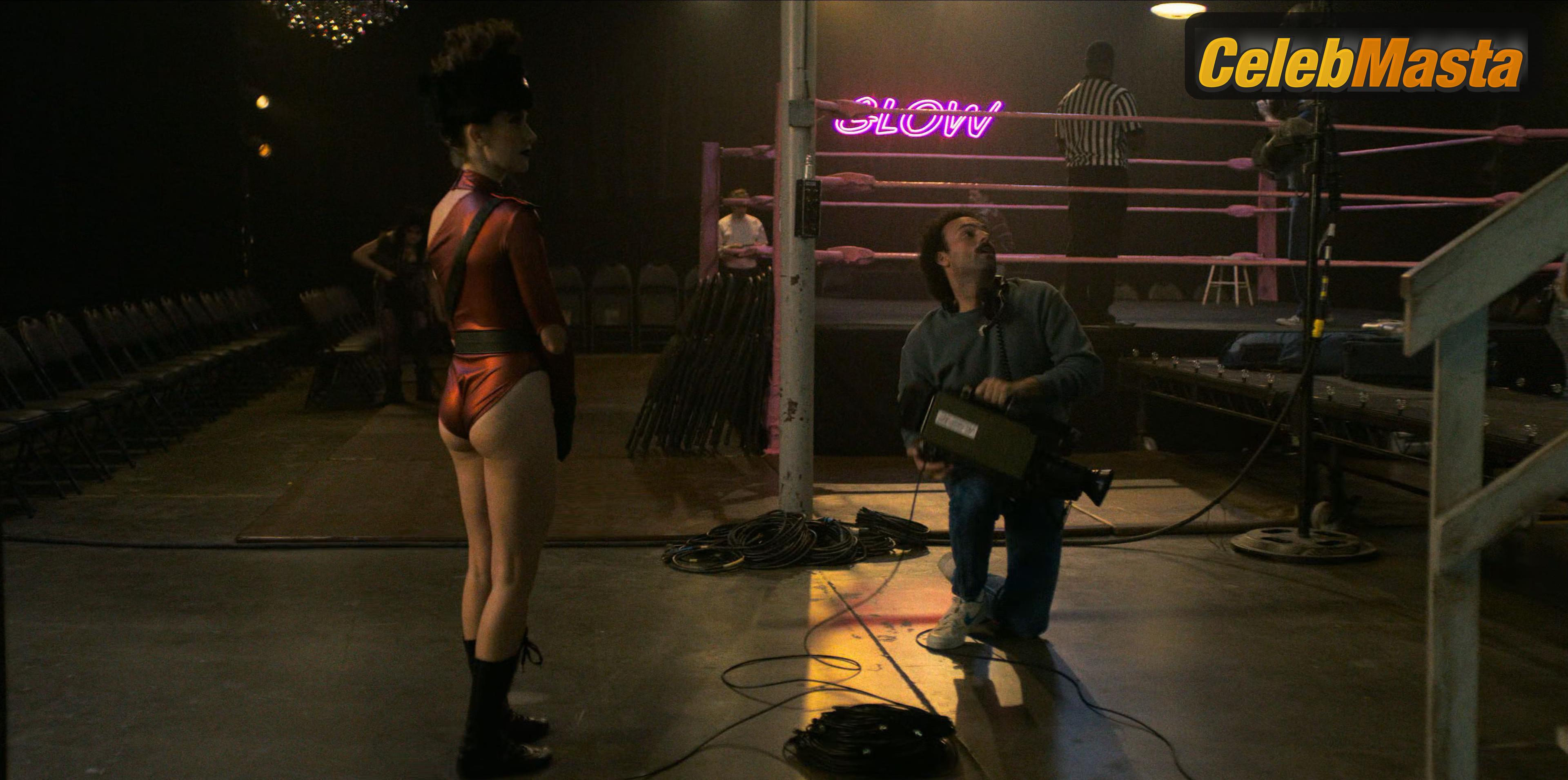 Alison Brie Alison Brie Sexy Nude Gallery from Glow - Photo 22 of 46