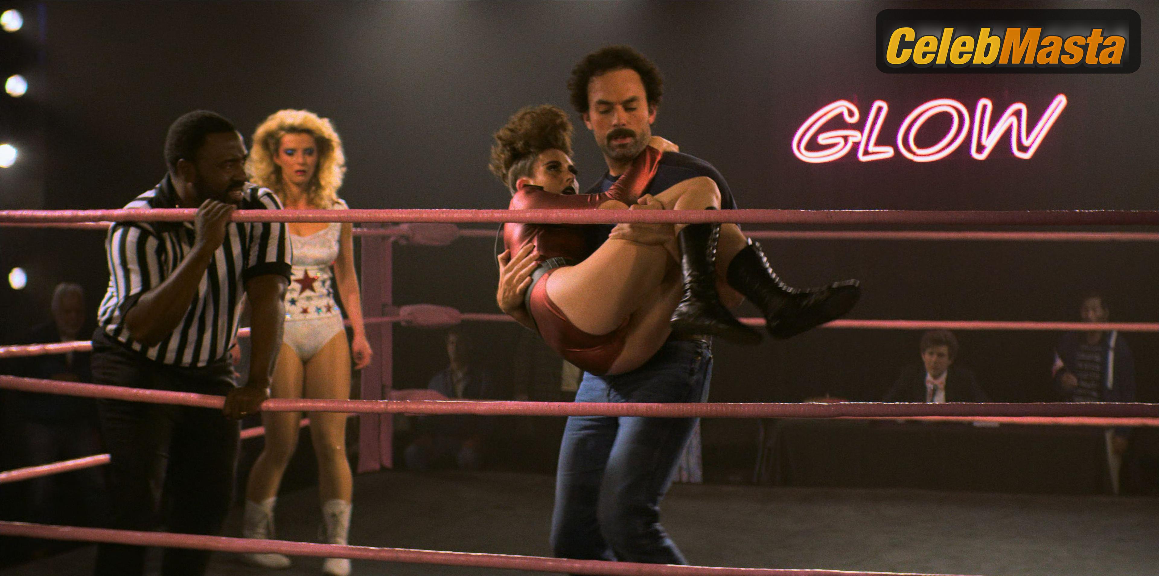 Alison Brie Alison Brie Sexy Nude Gallery from Glow - Photo 34 of 46