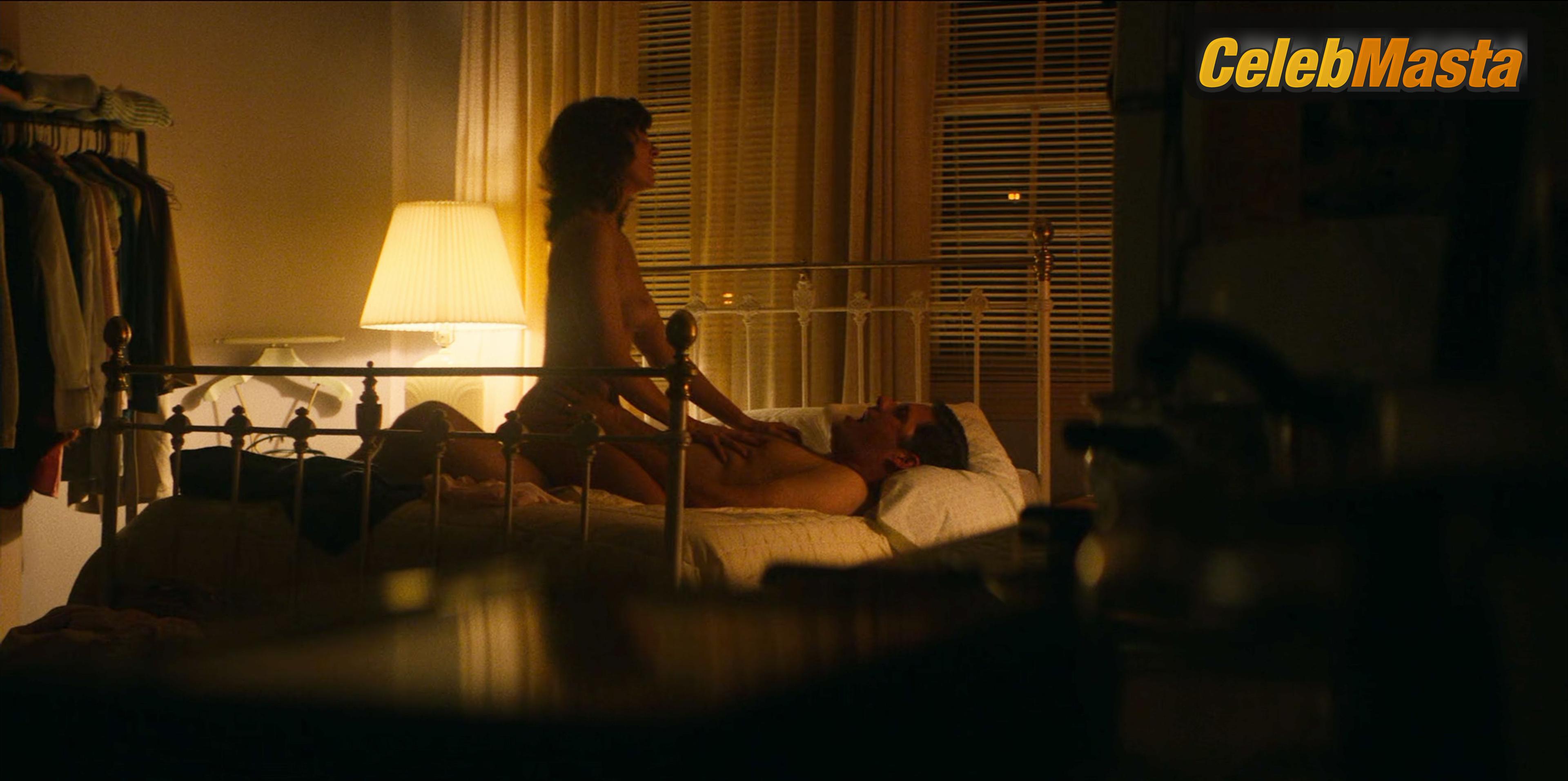 Alison Brie Alison Brie Sexy Nude Gallery from Glow - Photo 40 of 46
