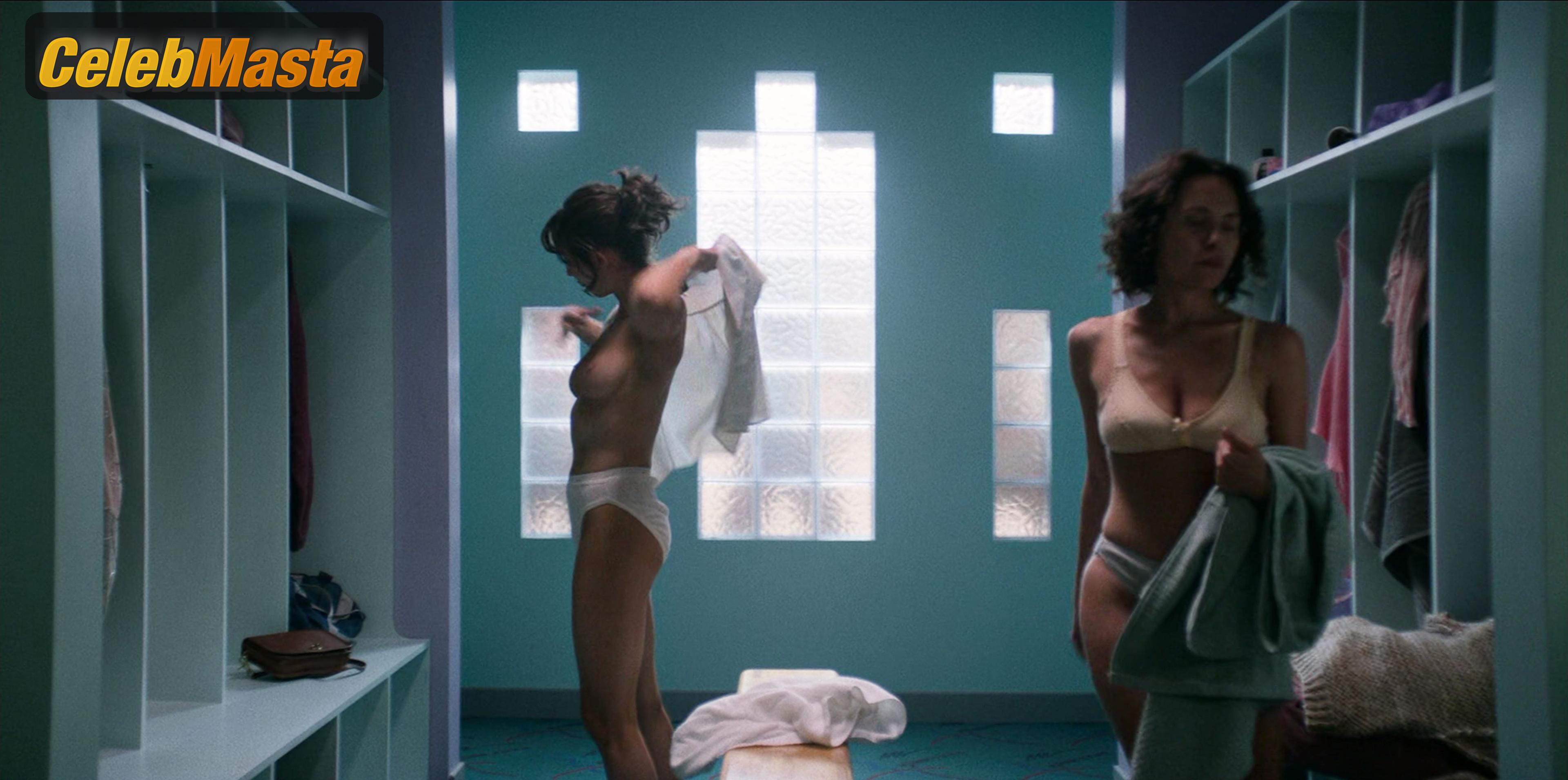 Alison Brie Alison Brie Sexy Nude Gallery from Glow - Photo 43 of 46
