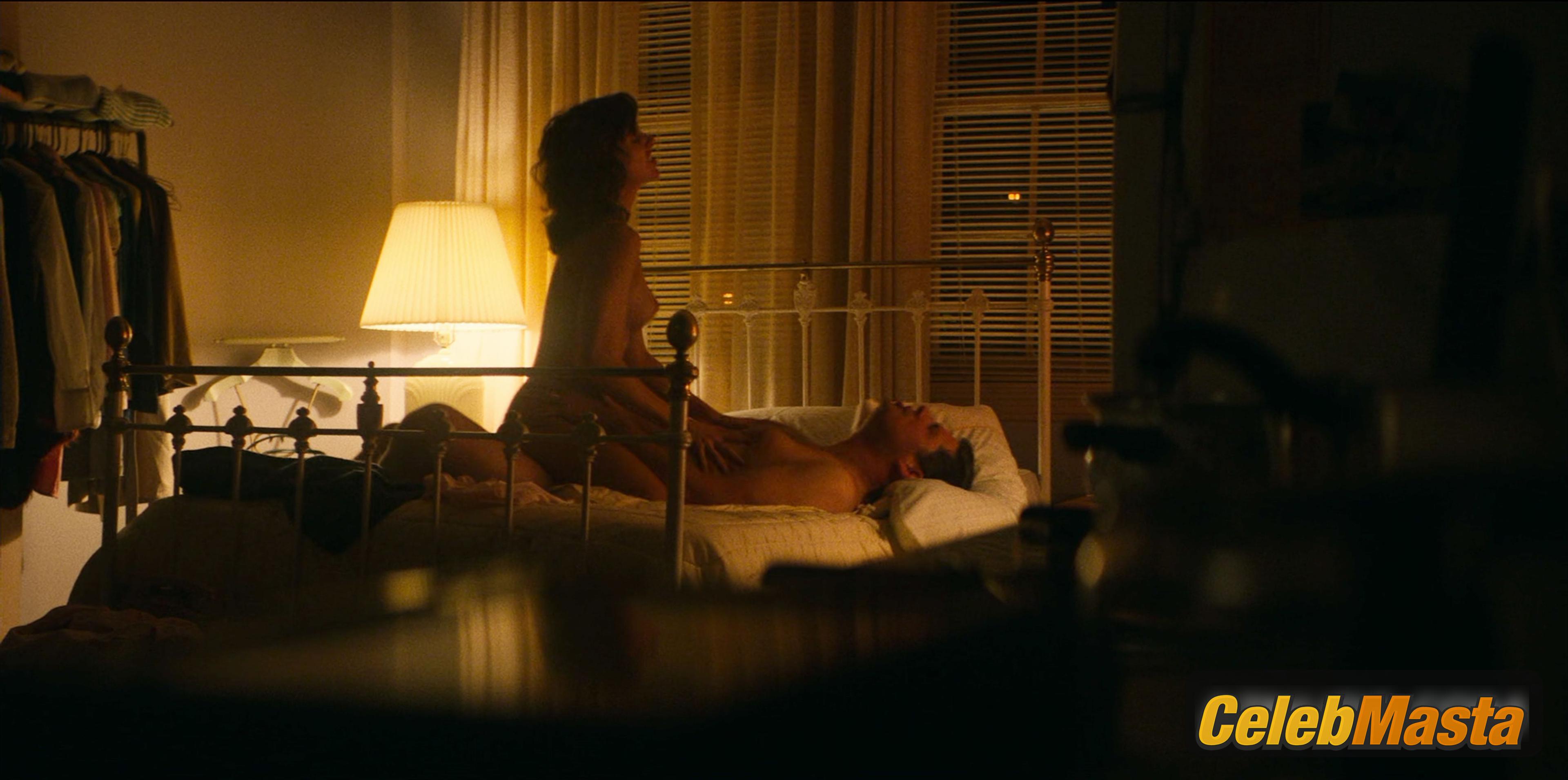 Alison Brie Alison Brie Sexy Nude Gallery from Glow - Photo 45 of 46