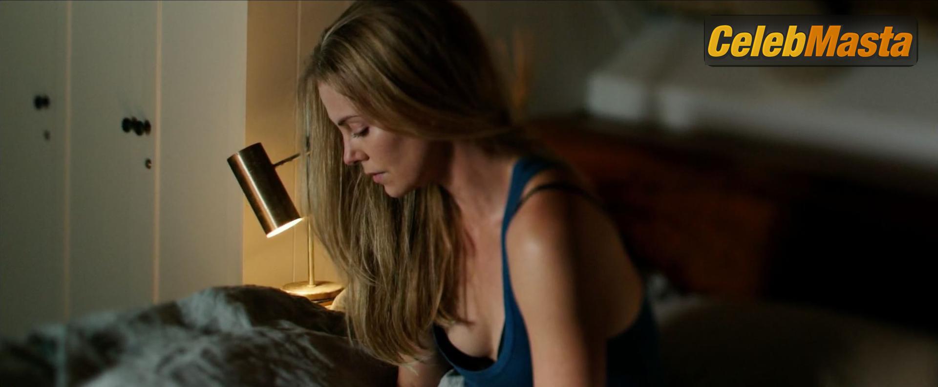 Charlize Theron Charlize Theron Nude Photos from The Last Face - Photo 8 of 9