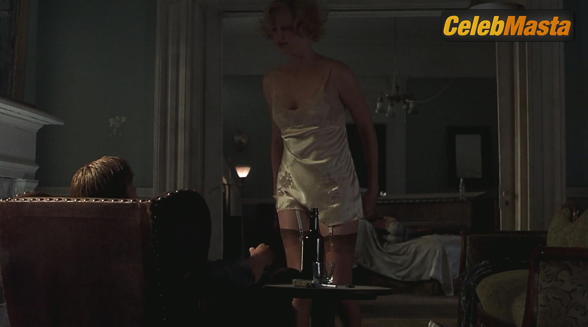 Charlize Theron Bare Photoshoot Gallery from The Legend Of Bagger Vance photo 2