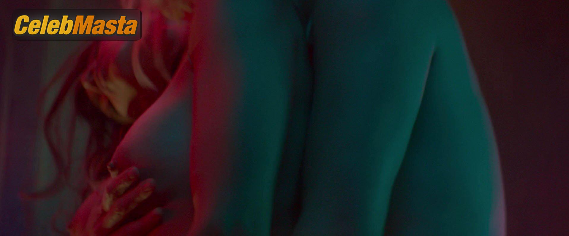 Charlize Theron Charlize Theron Nude Pics from the Set of Atomic Blonde - Photo 9 of 39
