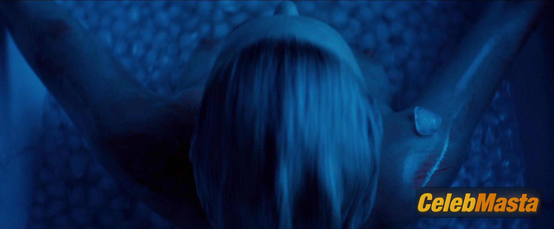 Charlize Theron Charlize Theron Nude Pics from the Set of Atomic Blonde - Photo 23 of 39