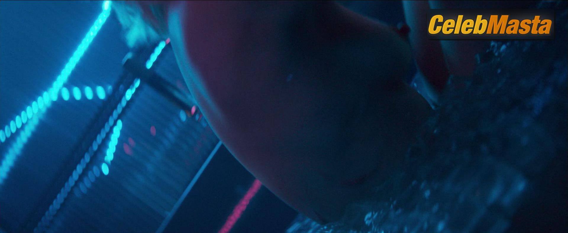 Charlize Theron Charlize Theron Nude Pics from the Set of Atomic Blonde - Photo 31 of 39