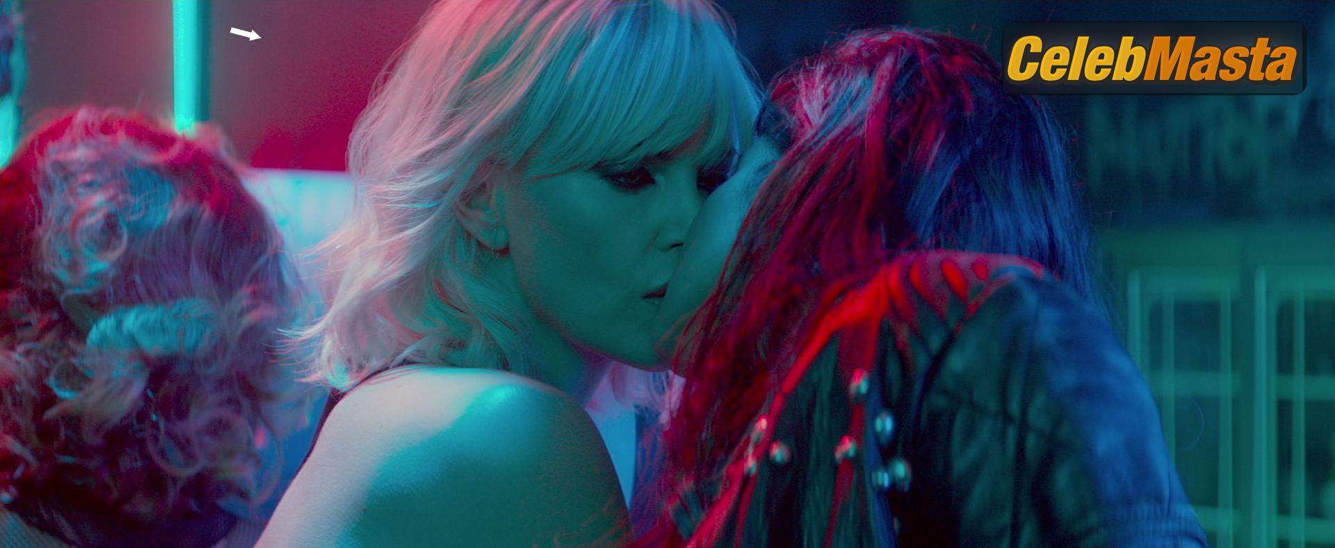 Charlize Theron Charlize Theron Nude Pics from the Set of Atomic Blonde - Photo 39 of 39