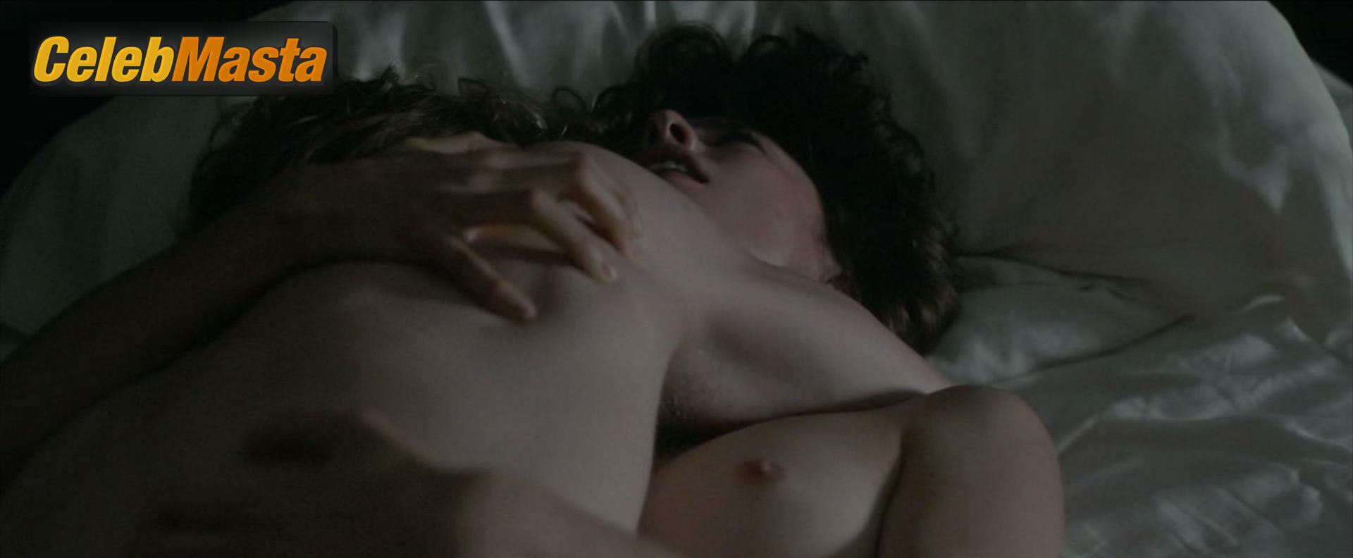 Margaret Qualley Margaret Qualley Nude Pics from the Set of Stars At Noon - Photo 9 of 14