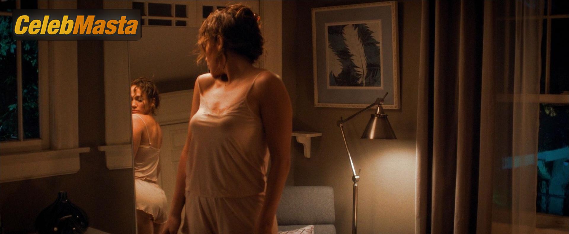 Jennifer Lopez Jennifer Lopez Bare Photoshoot Gallery from The Boy Next Door - Photo 12 of 12