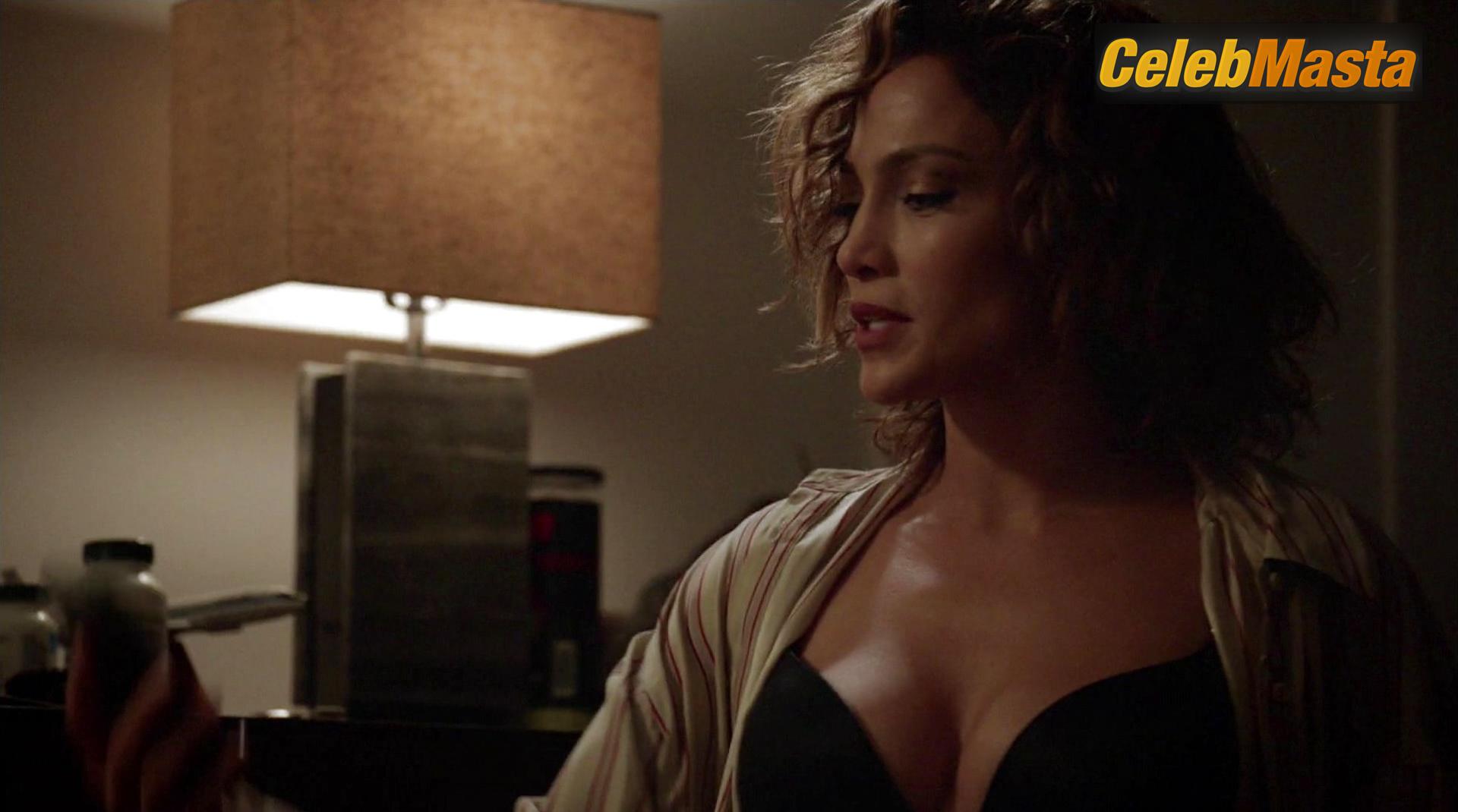 Jennifer Lopez Jennifer Lopez Nude Pics from the Set of Shades Of Blue - Photo 10 of 18