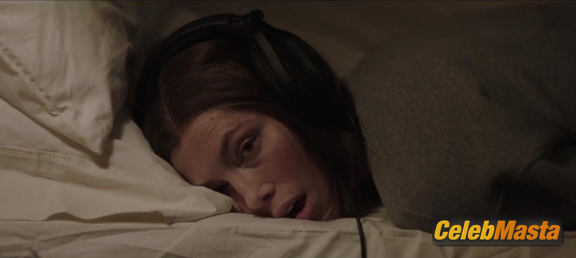 Jessica Biel Jessica Biel Topless Photo Set from Limetown - Photo 10 of 11