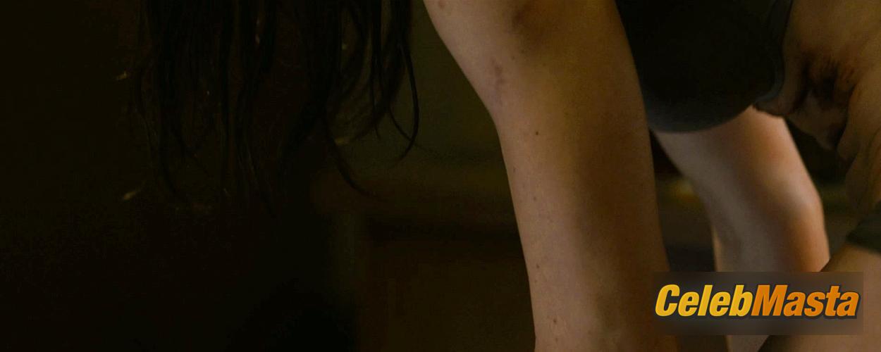 Jessica Biel Nude Photos from The Tall Man photo 2
