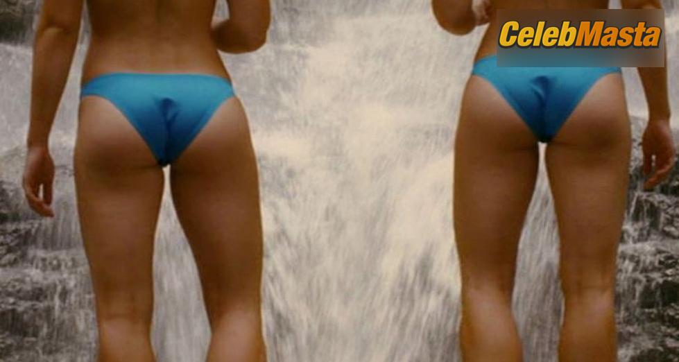 Jessica Biel Jessica Biel Topless Photo Set from Stealth - Photo 10 of 14