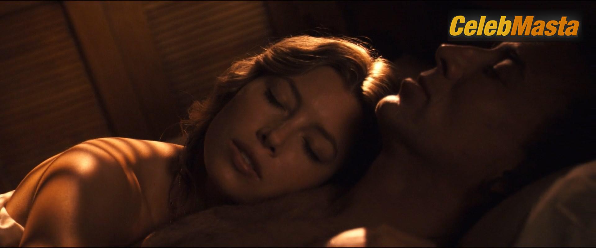 Jessica Biel Nude Photo Gallery: Jessica Biel in Next - Photo 6 of 12