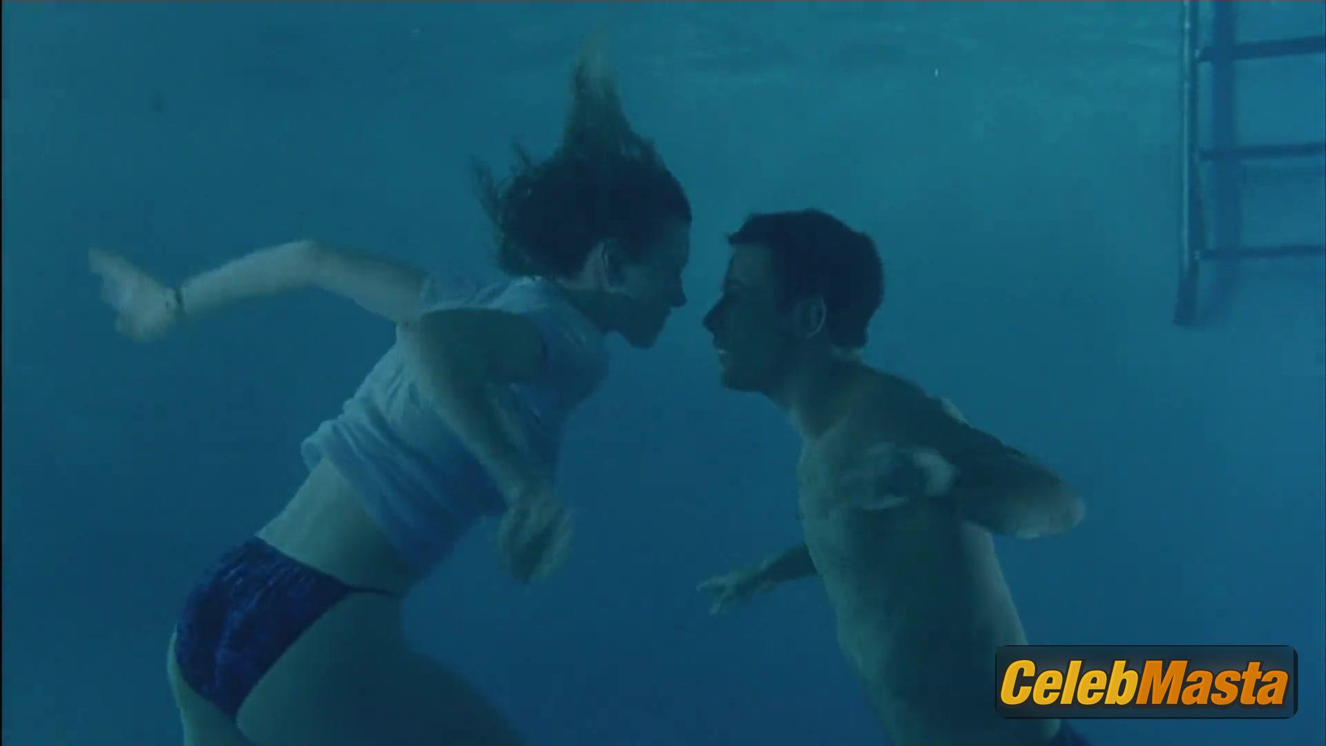 Jessica Biel Jessica Biel Nude Pics from the Set of Summer Catch - Photo 5 of 17